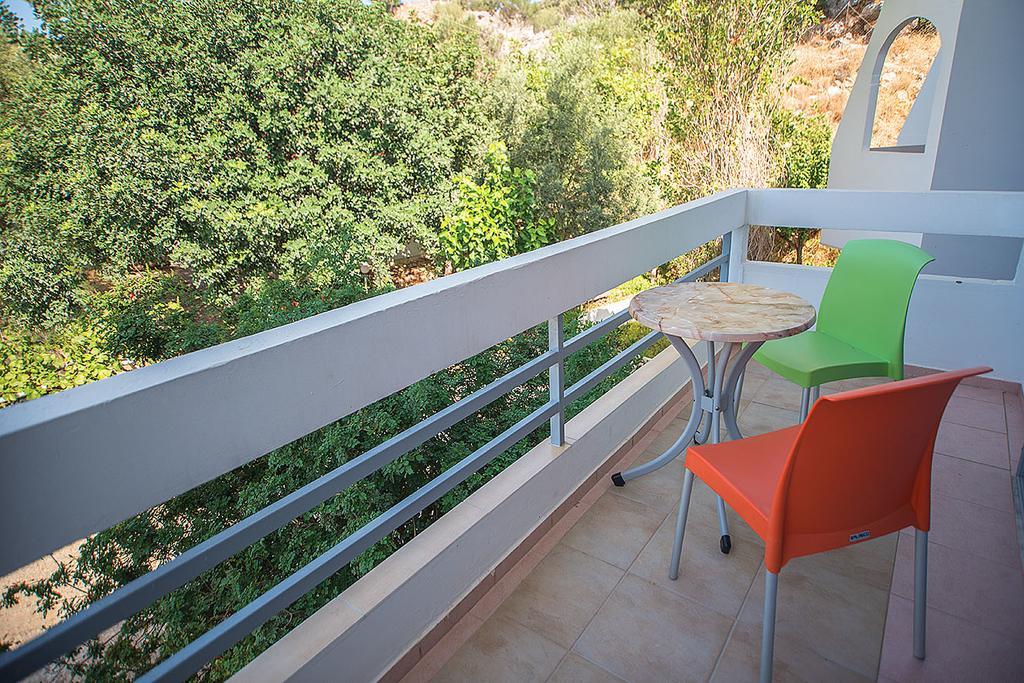 Megim Hotel Palaiochora Luaran gambar