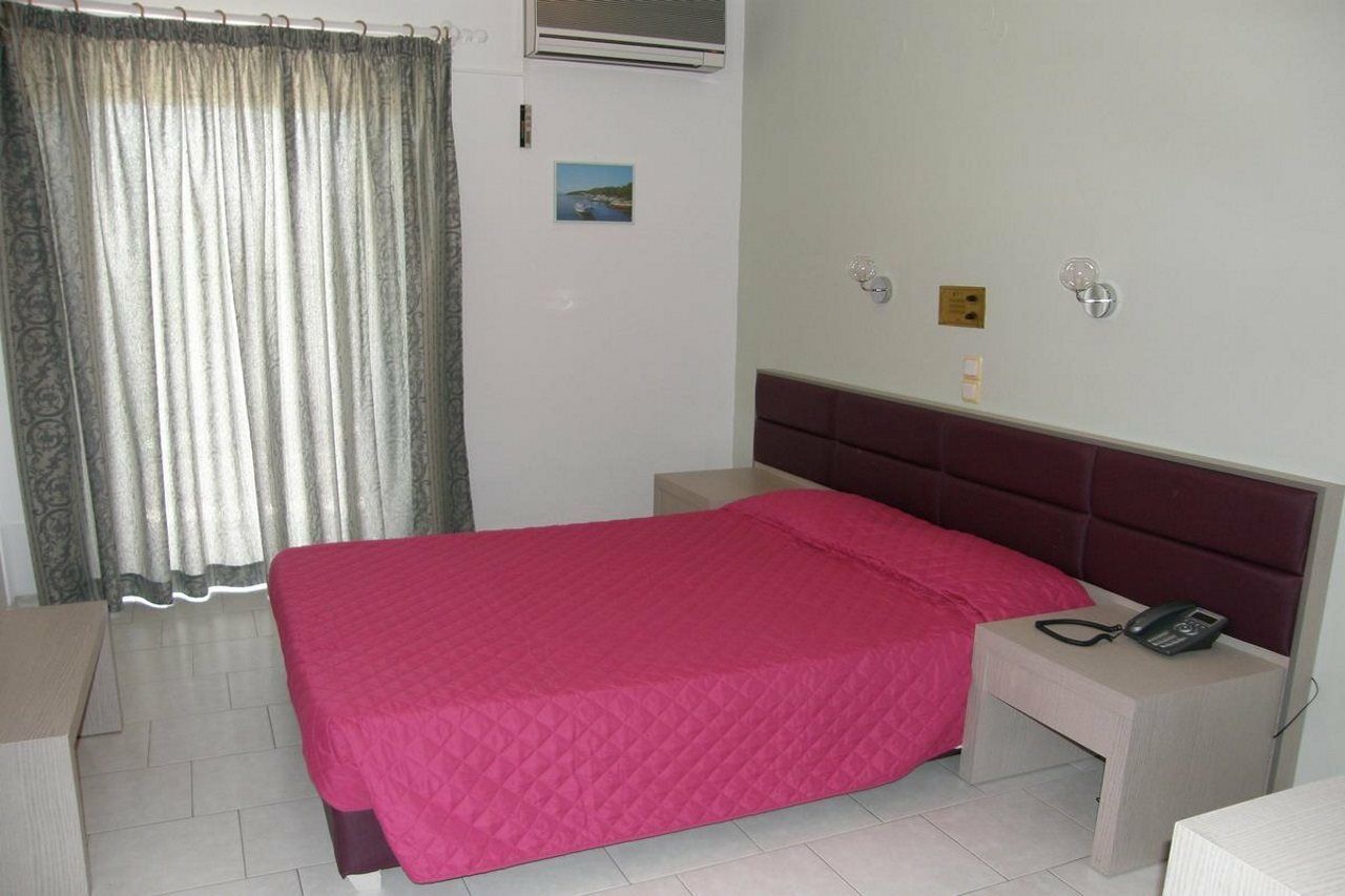 Megim Hotel Palaiochora Luaran gambar